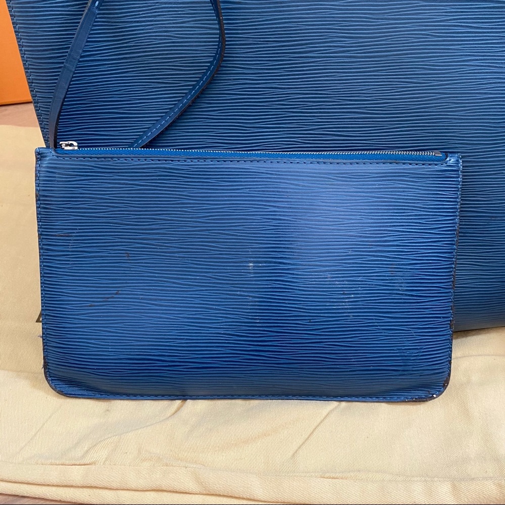 💞BLUE NEVERFULL W/ POUCH💞Epi Neverfull Mm Auth! - Picture 9 of 13